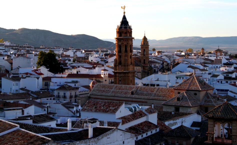 pueblo mas bonito de malaga Antequera los pueblos mas bonitos de malaga