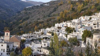 pueblos bonitos granada