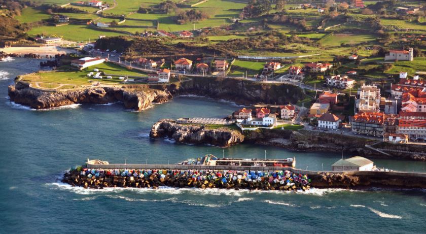 bonita localidad costera asturiana de Llanes