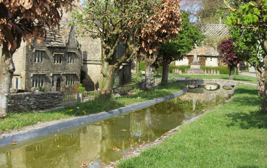 Bourton on the water