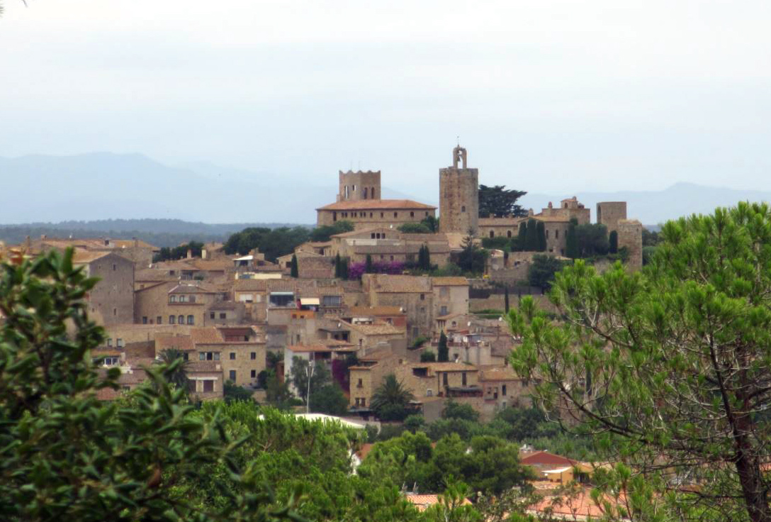 Ruta de los pueblos medievales en Girona y la Costa Brava Pals