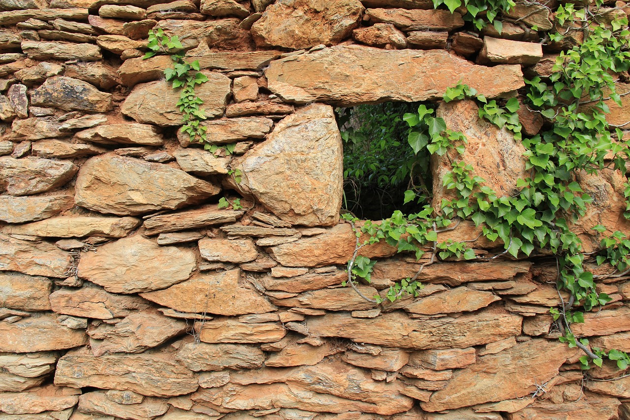 Pueblos Abandonados en Girona - Aldeas Fantasma en Girona