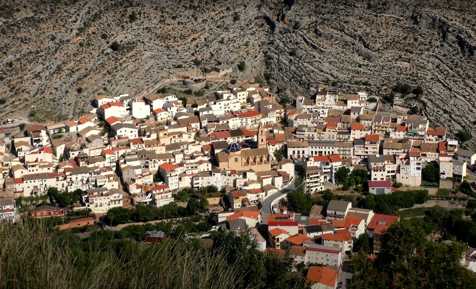 Cortes de Pallás Aventura y Naturaleza en Estado Puro Cortes de Pallás Aventura y Naturaleza en Estado Puro
