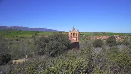 Descubriendo los Colores de la Historia Un Viaje a los Pueblos Negros de Segovia